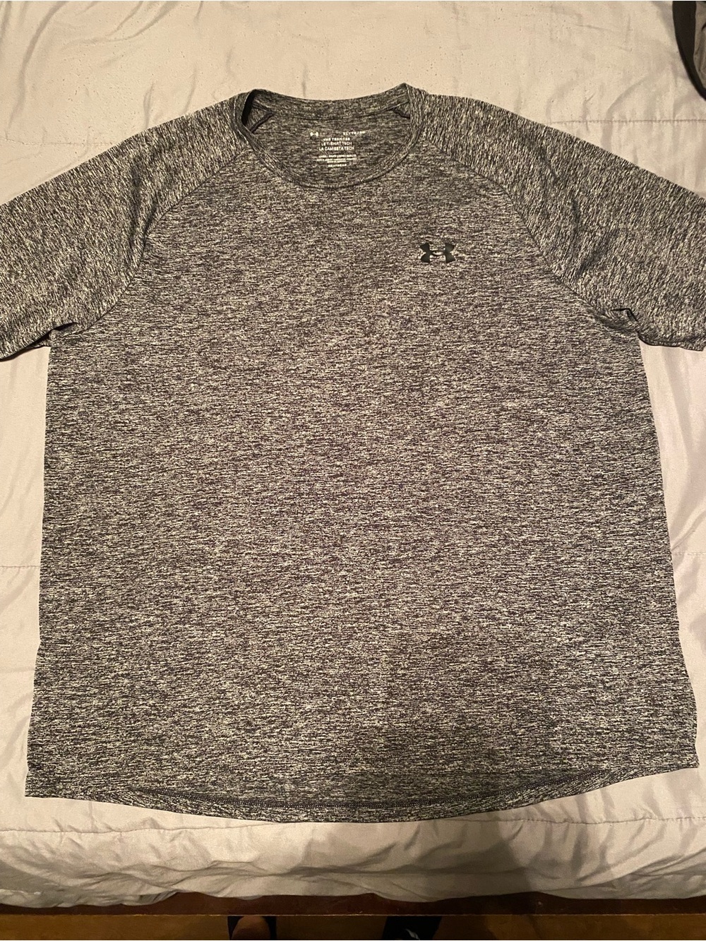 Men’s under armor tshirt